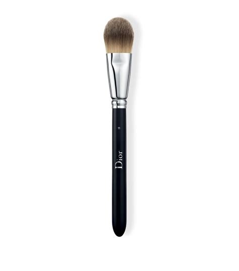 dior light coverage foundation brush.